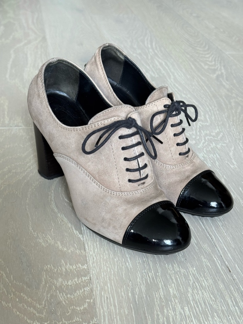 Tod's Suede Oxford Pumps with Black Patent Leather Cap Toe and 8cm heel
